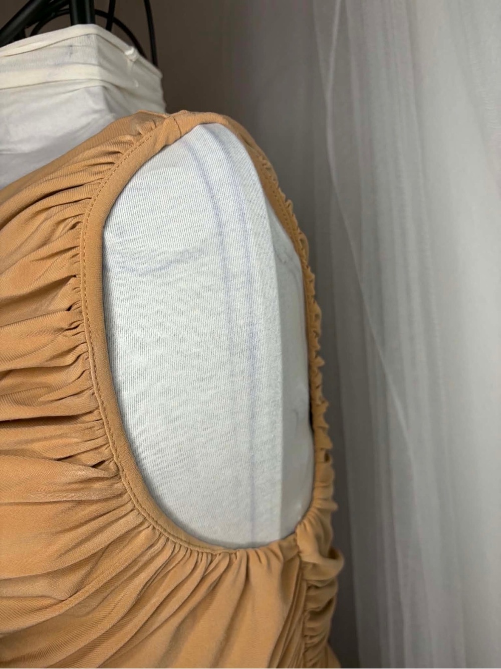 Express One-Shoulder Ruched Bodycon TOP -Tan - Picture 3 of 5